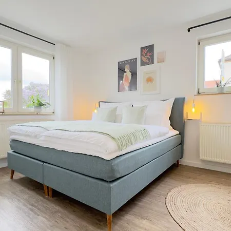 شقة Am Park - 4p, Boxspringbett, Balkon, Smarttv, Gesundbrunnen, Familienfreundlich