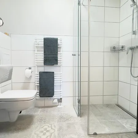 Am Park - 4p, Boxspringbett, Balkon, Smarttv, Gesundbrunnen, Familienfreundlich Halle (Saale)