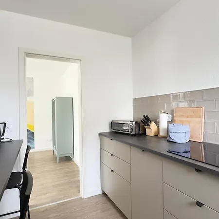 Appartement Am Park - 4p, Boxspringbett, Balkon, Smarttv, Gesundbrunnen, Familienfreundlich Halle (Saale)