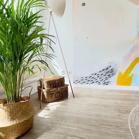 Am Park - 4p, Boxspringbett, Balkon, Smarttv, Gesundbrunnen, Familienfreundlich