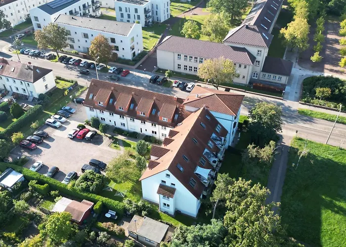 Daire Am Park - Boxspringbett, Balkon, Smarttv, Familienfreundlich