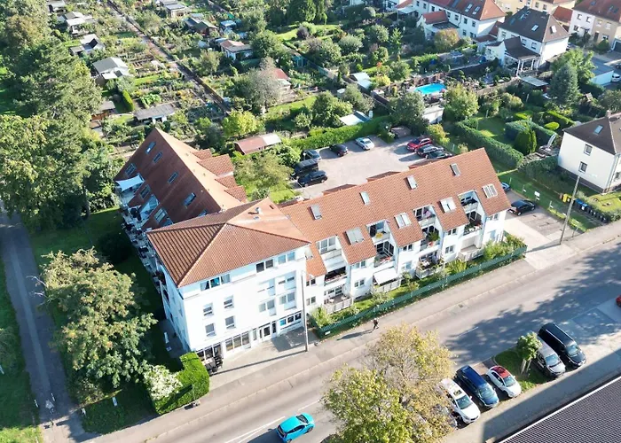 Am Park - Boxspringbett, Balkon, Smarttv, Familienfreundlich